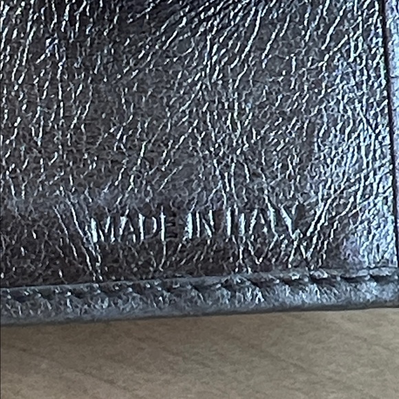 BURBERRY Quilted Patent Leather Wallet - Picture 4 of 12